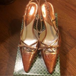 New J. Renee 9M Heels Coral Iridescent look